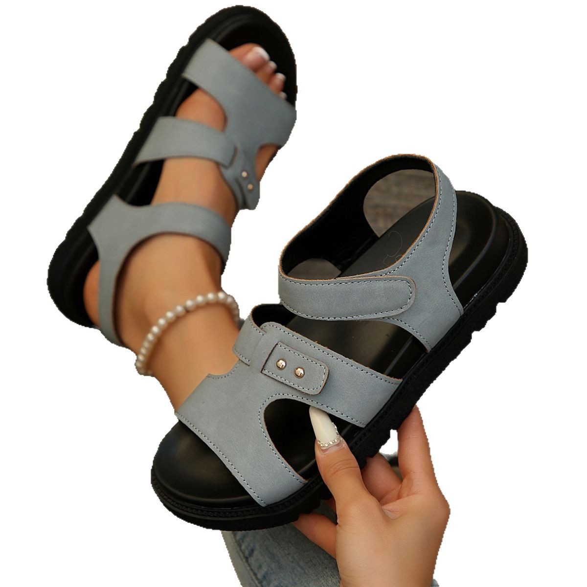 Summer 2025 cross-border women's shoes from Europe and America: large-sized sporty and casual women's flat sandals with rivets and Velcro Item Picture