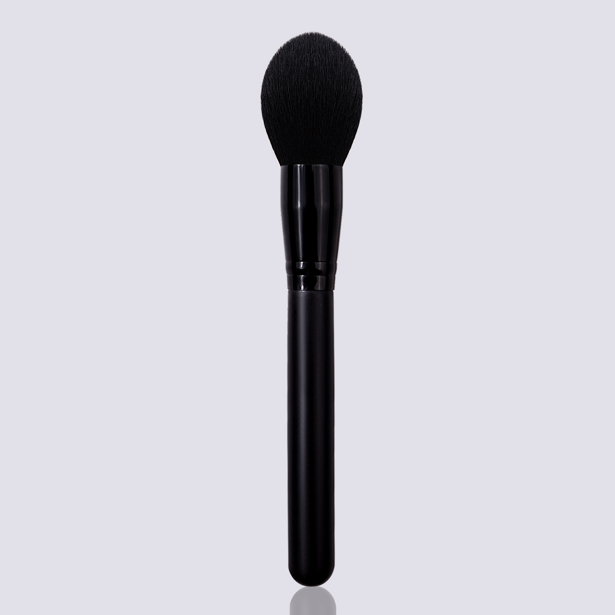 Single black flame brush, portable loose brush, soft bristles, blush setting brush, makeup tools in stock for wholesale full figure
