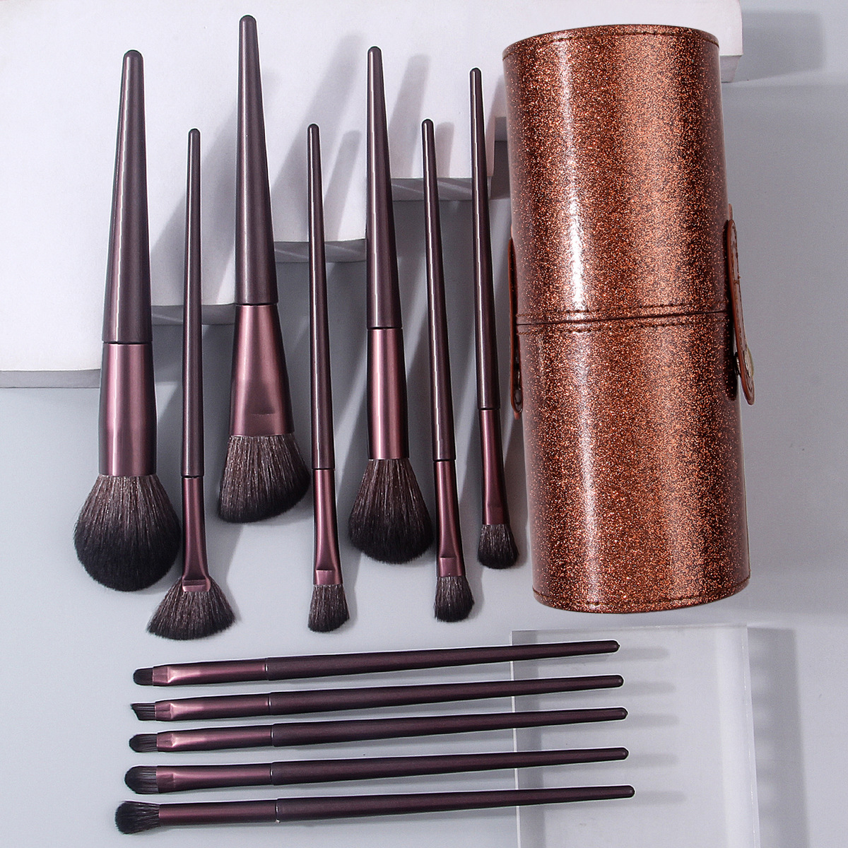 New 12-piece coffee-colored makeup brush set in stock, soft-bristled non-creasing blush brush, eyeshadow brush, portable bucket set details Picture