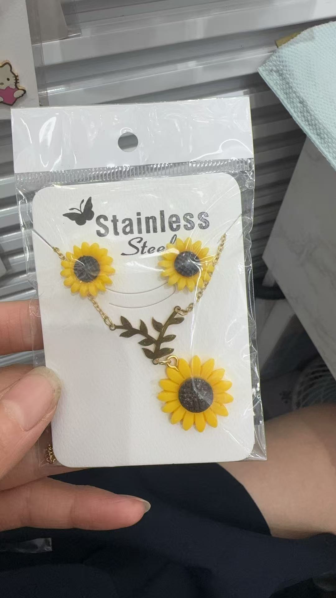 饰品/耳饰/耳环/珍珠耳环/烧焊锆石耳环产品图