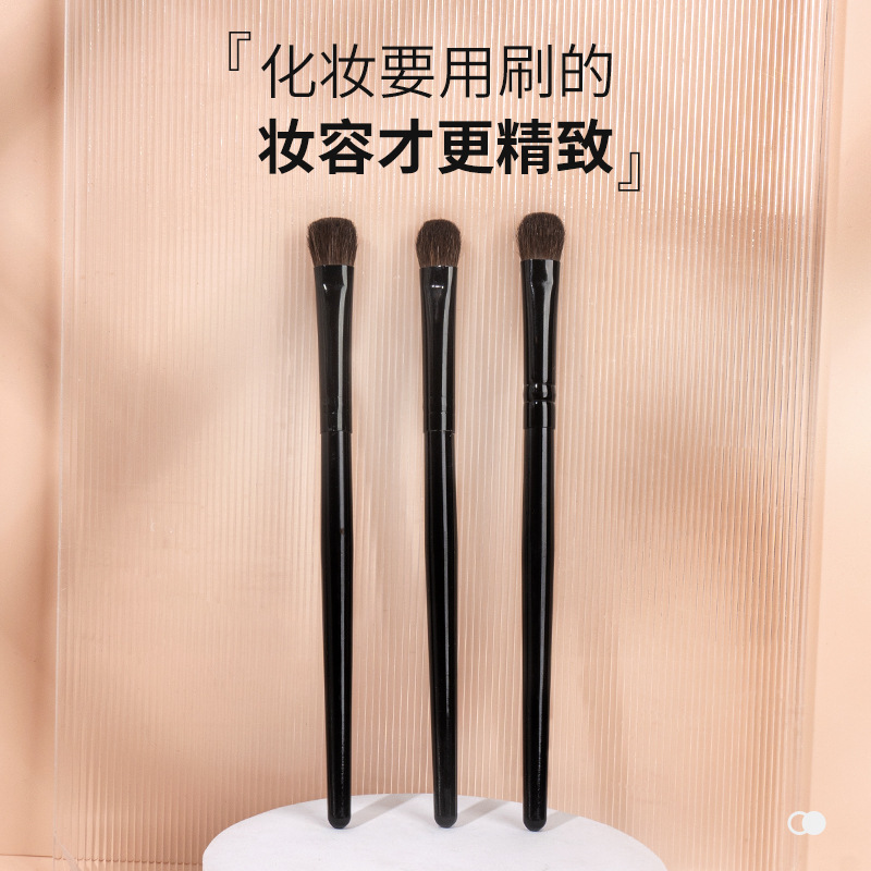 Single horsehair eyeshadow brush, black eye blending brush, animal hair makeup brush, event gift, wholesale of beauty tools details Picture