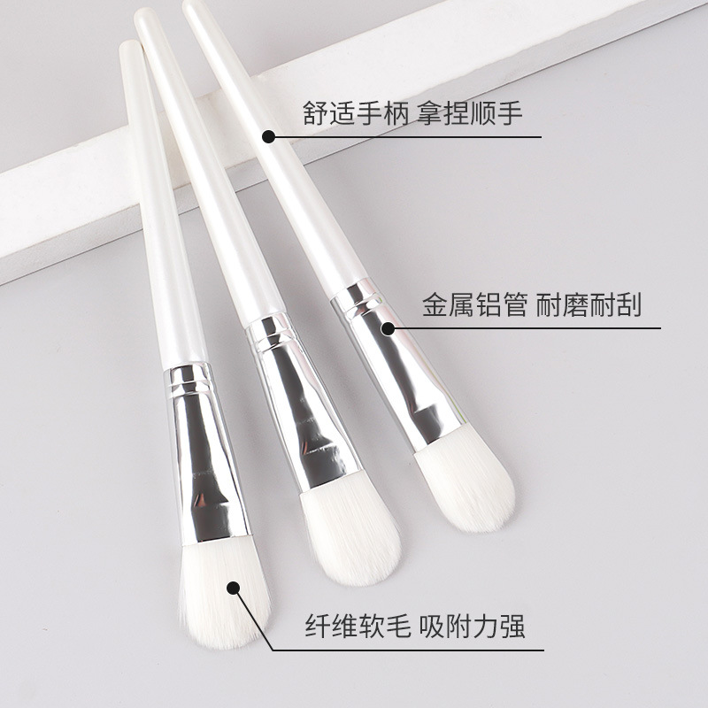 Single mask brush with soft bristles, white, DIY and homemade mud mask brush for beauty salons, portable beauty tool wholesale details Picture