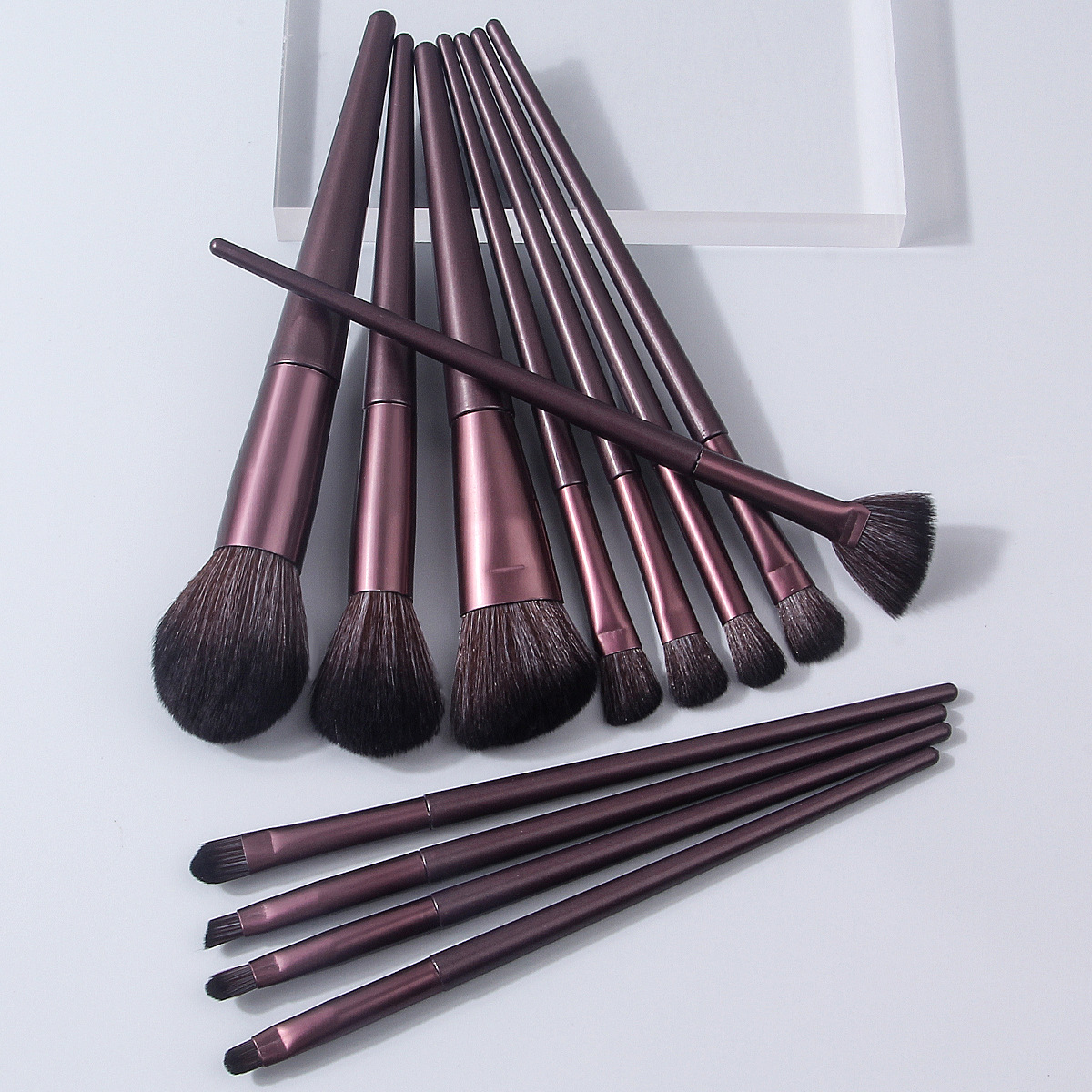 New 12-piece coffee-colored makeup brush set in stock, soft-bristled non-creasing blush brush, eyeshadow brush, portable bucket set Specification drawing