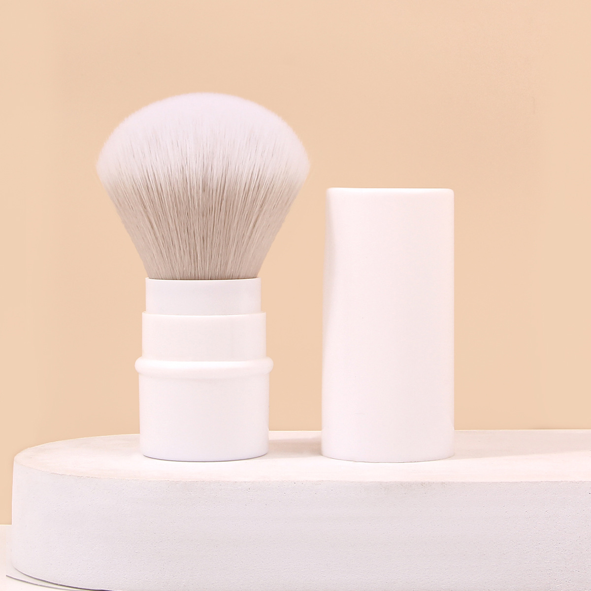 Yunci retractable brush, portable retractable multi-functional loose brush, retractable blush brush, soft bristled makeup brush, setting powder full figure