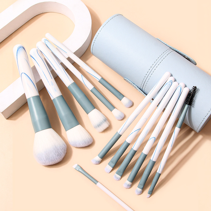 Beginner's Clear Sky Series 12-piece makeup brush set, complete set of soft-bristled concealer brushes, large loose powder setting brushes wholesale details Picture