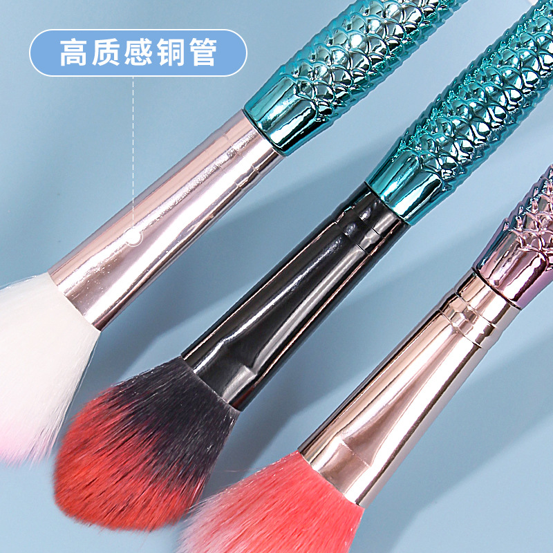 Single mermaid makeup brush, creative cartoon blush brush, beginner setting honey brush, portable beauty tool Specification drawing