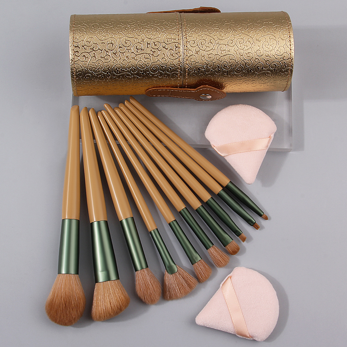 New 10-piece soft-bristled makeup brush set, portable storage bucket set, tool gift, triangular powder puff, factory direct sales full figure