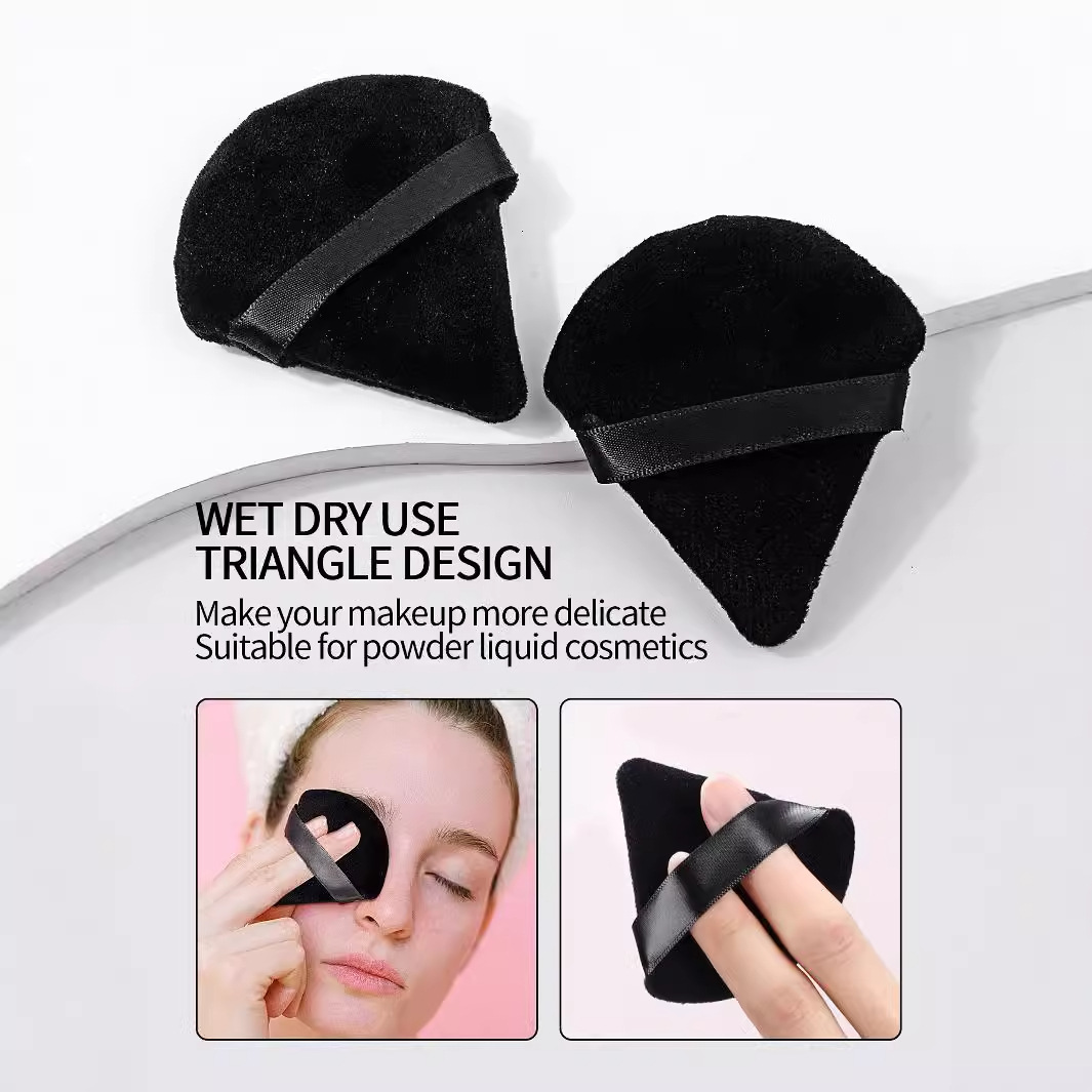 One-line foundation brush, thin flat head, Magic leaves no trace, no powder ingles, professional mask brush, super soft flocking triangular powder puff Application Scenario