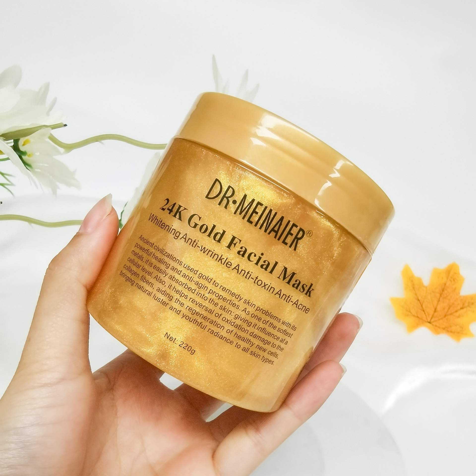 Cross-border foreign trade 24K Gold Collagen Repair Sleep Mask Firming Hydrating Moisturizing Cream Mask 220 Application Scenario