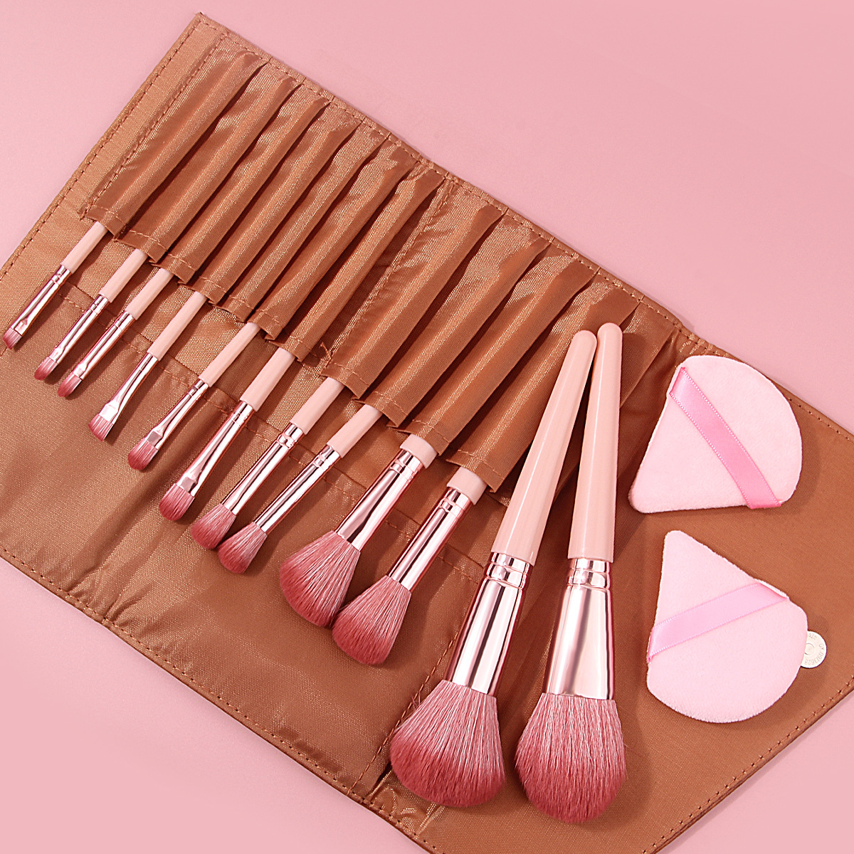 Hot-selling 12-piece makeup brush set for beginners: eyeshadow brush, blush brush, highlight brush, flocking triangular powder puff with brush bag details Picture
