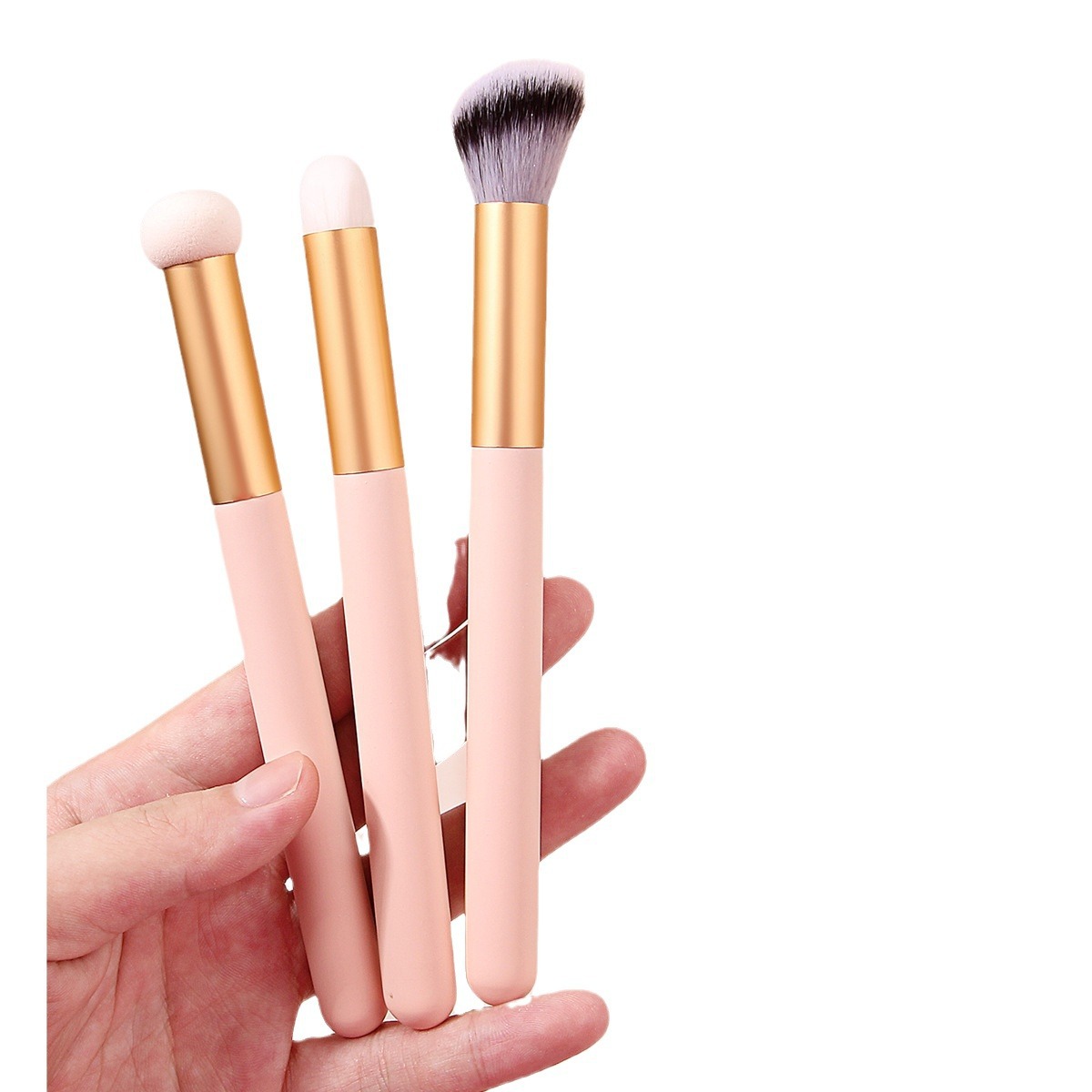 Beginner's stock: 3 portable makeup brushes, soft bristles, concealer brushes, sponge smudge brushes, and angled contouring set brushes Item Picture