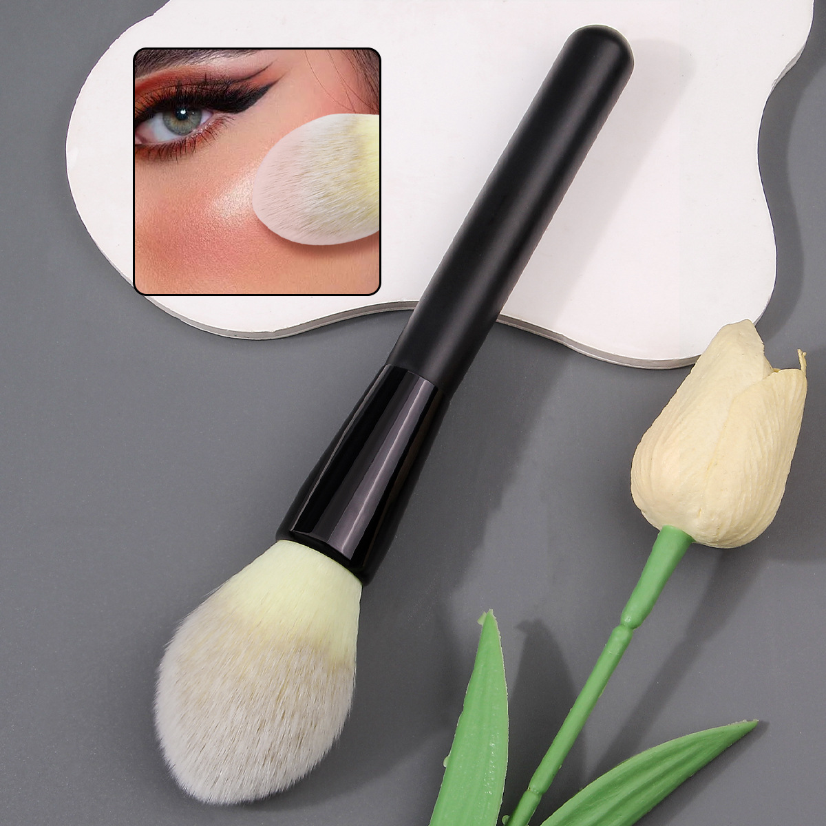New product in stock: Single Flame Blush brush, multi-functional facial makeup brush, beauty tool, cross-border bestseller Specification drawing