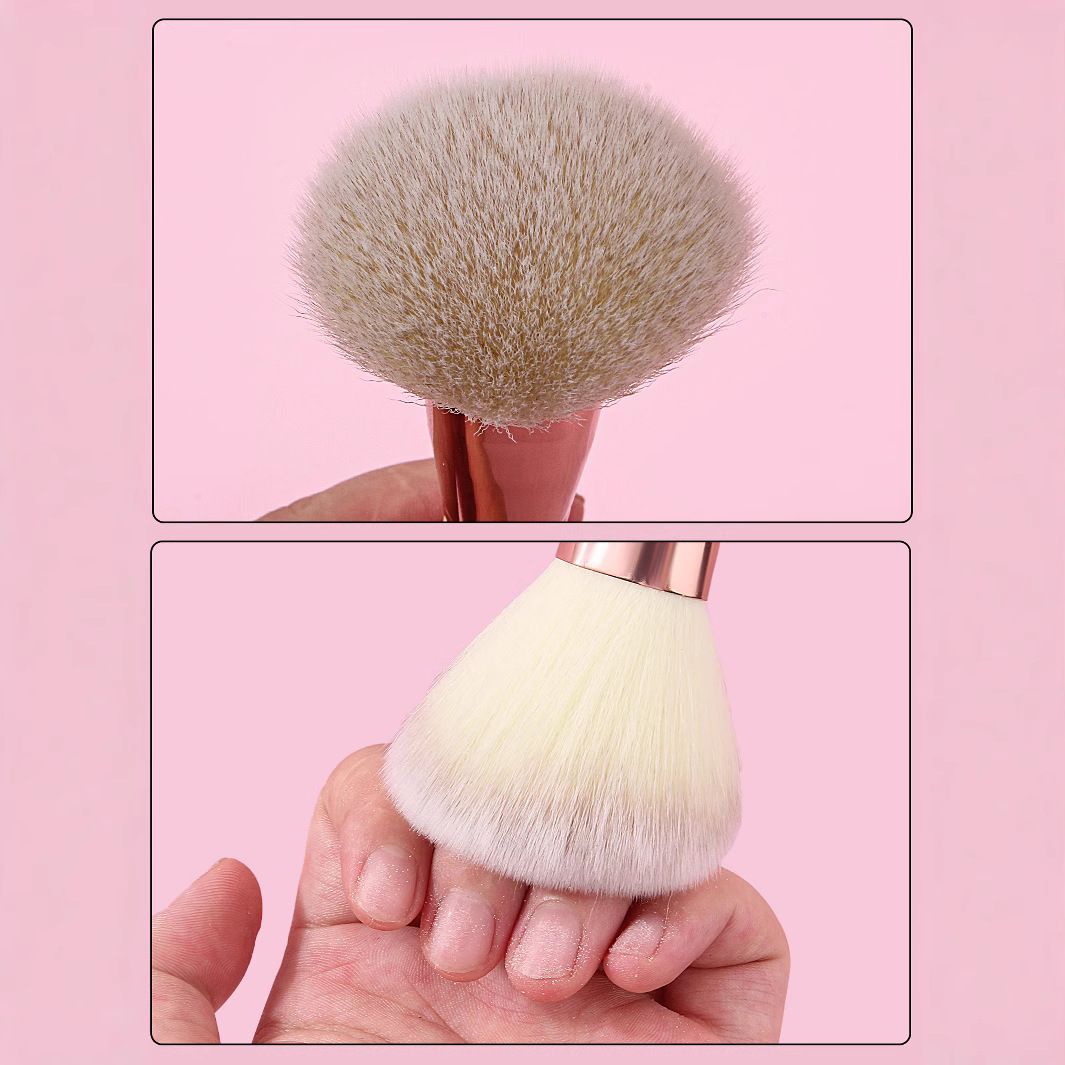 Single dual-color powder brush portable makeup brush Setting honey brush fluffy soft bristle wooden handle blush brush beauty tool Application Scenario