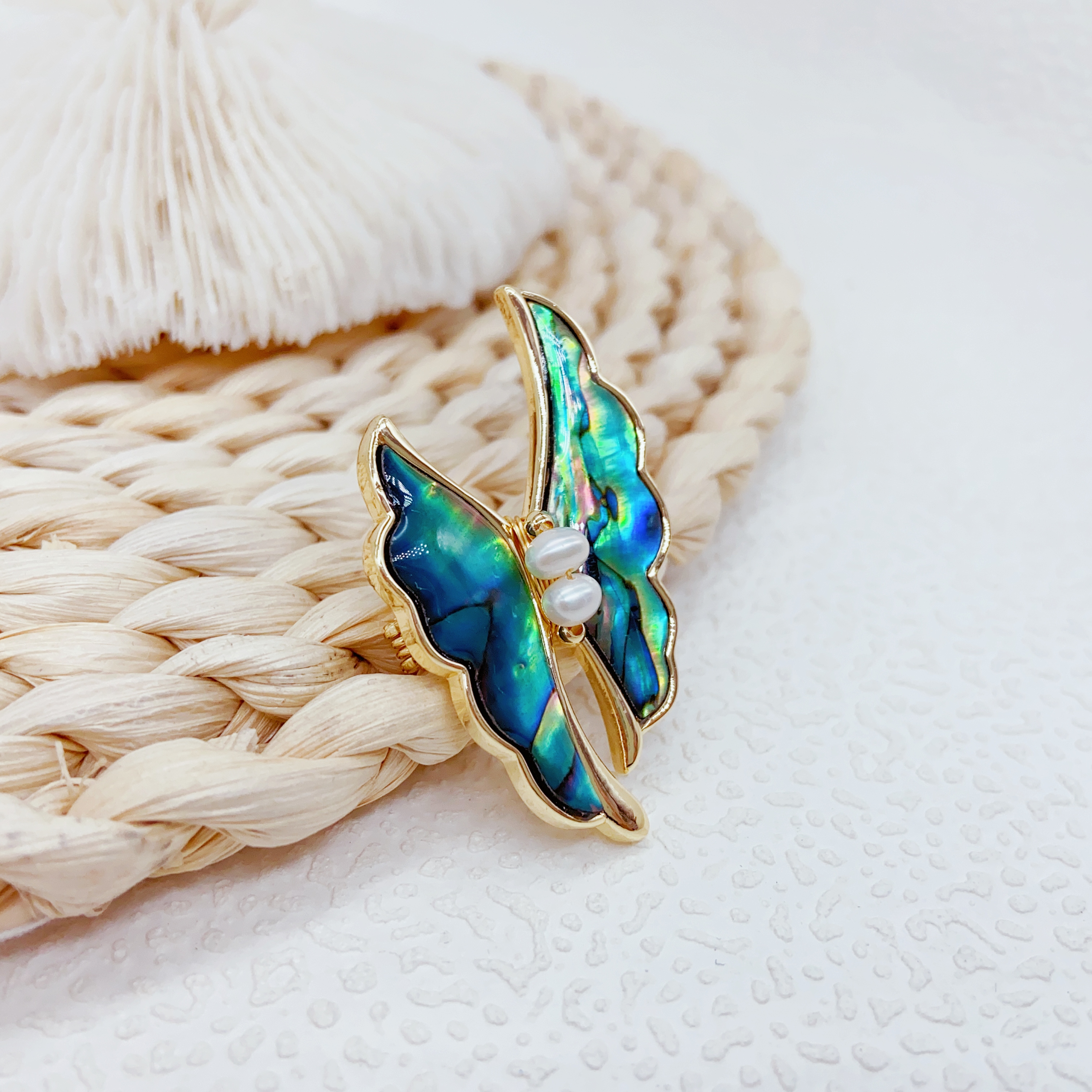 Pearl flower brooch, Baroque pearl brooch, brooch, decorative national trend brooch, retro accessory brooch, ladies' waist-cinching fashion, suitable for daily wear Specification image