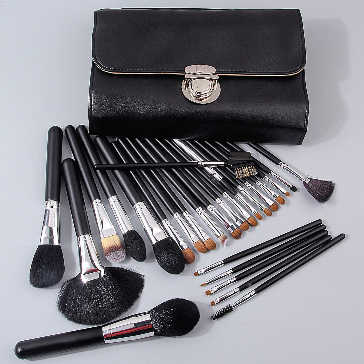 A set of 26 high-end makeup brushes, including handcrafted animal hair and wool brushes, and a complete set of makeup training tools specifically designed for makeup artists full figure