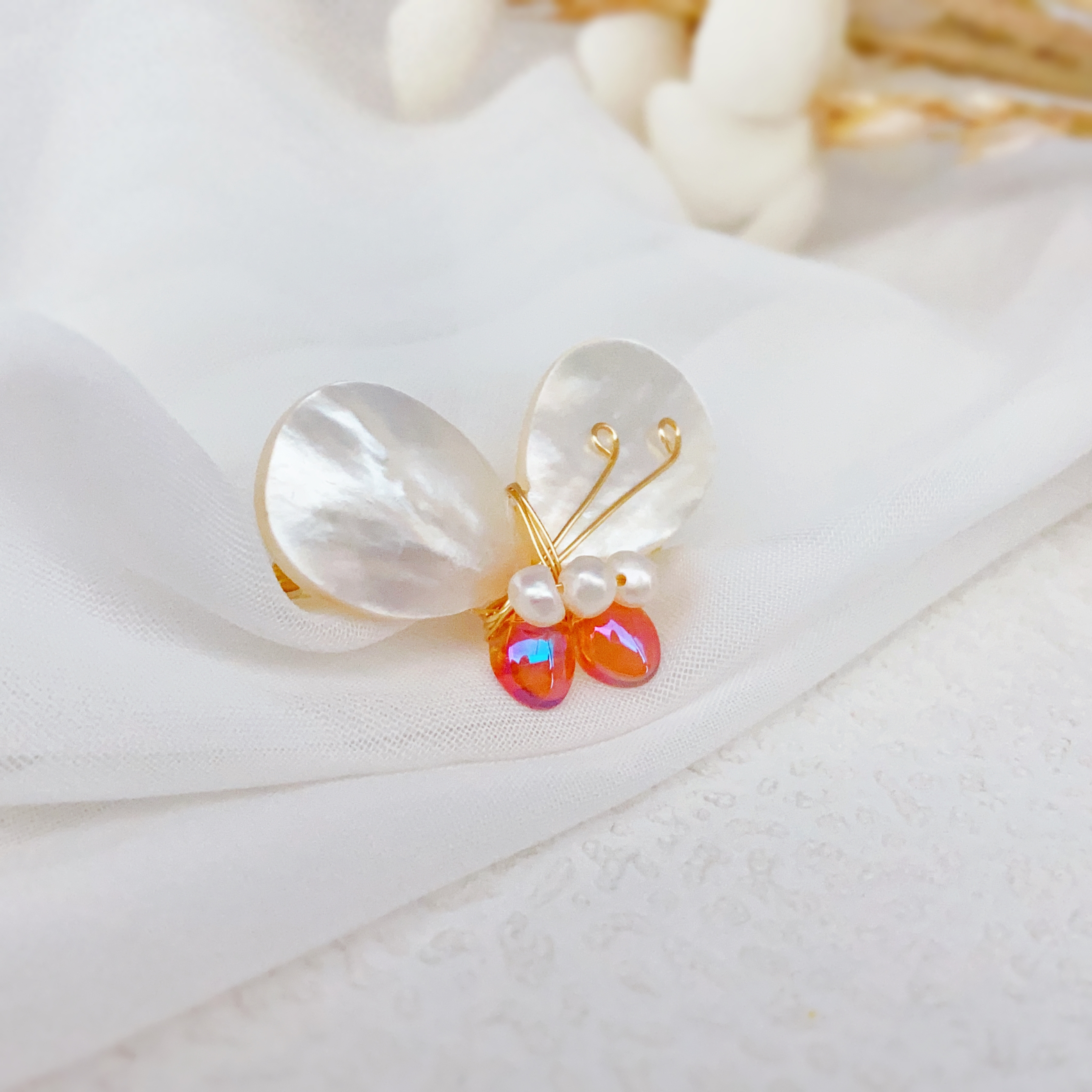 Pearl flower brooch, Baroque pearl brooch, brooch, decorative national trend brooch, retro accessory brooch, ladies' waist-cinching fashion Item Picture
