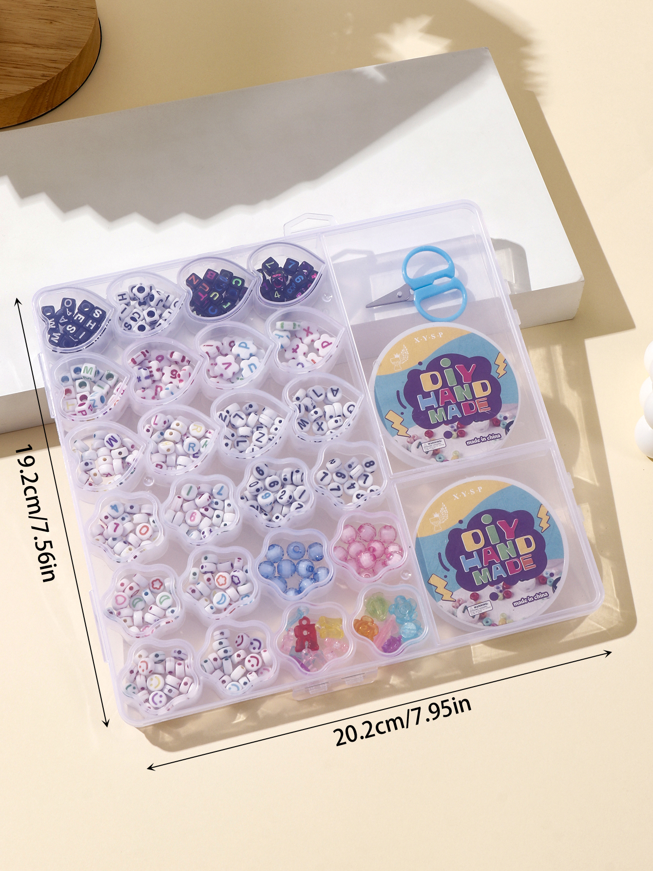 Cross-border chain bead toys, necklaces, bracelets, beads strung together, children's bead stringing, girls' diy handmade set box 1 Application Scenario