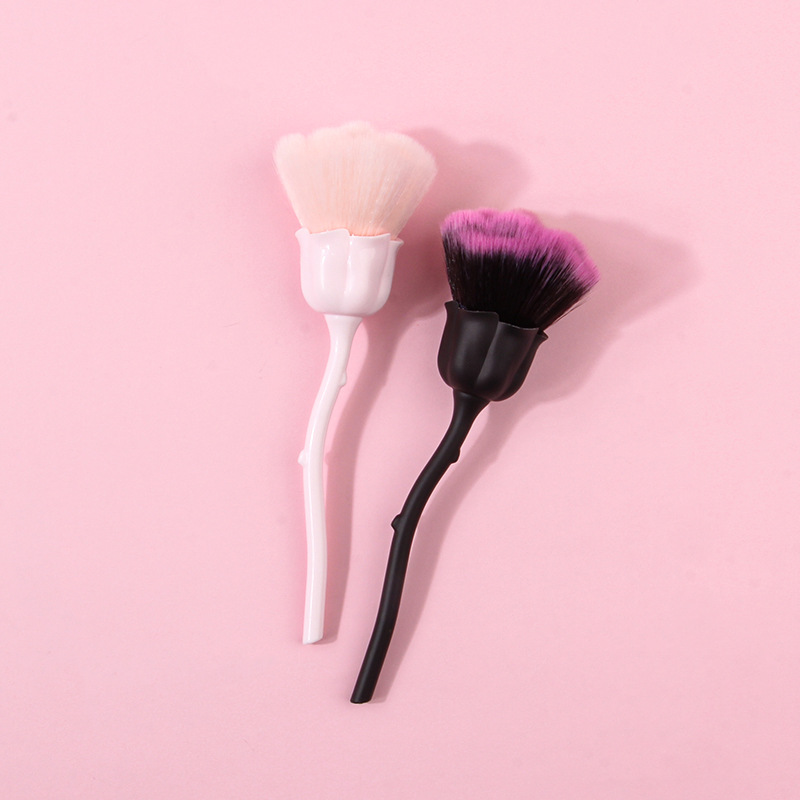 Irregular-shaped bouquet loose brush setting makeup refreshing facial makeup brush Soft bristle portable single makeup brush in stock wholesale Application Scenario