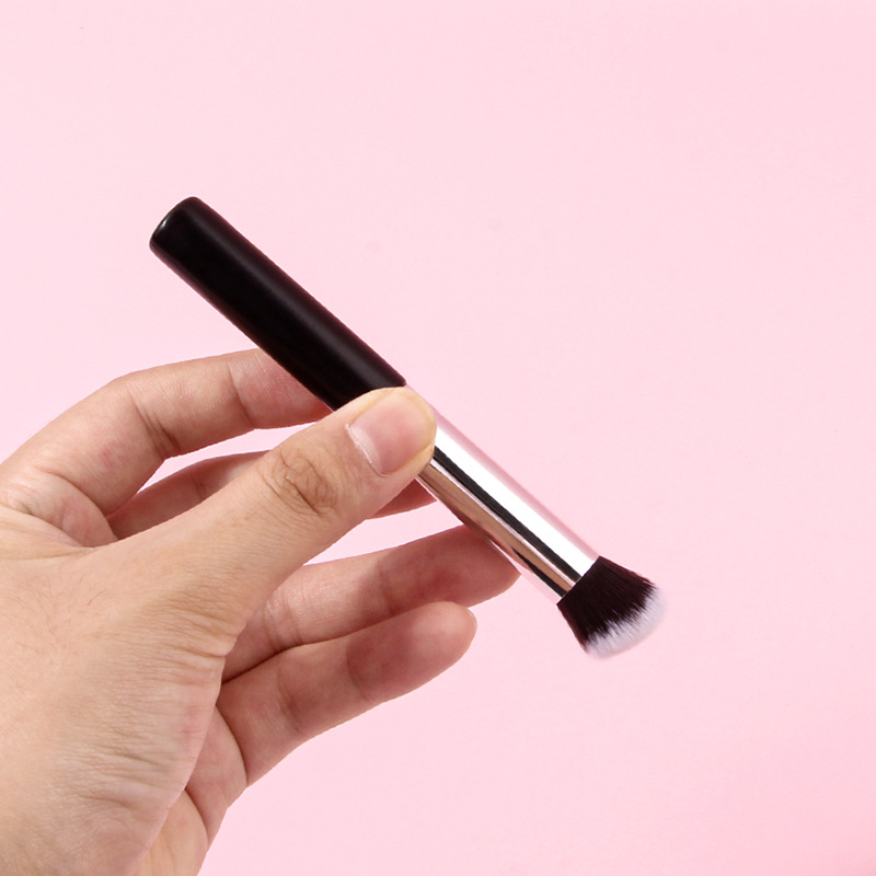 270 Diamond Makeup Brush, Round head Concealer brush, no brush marks, no powder, concealer, eyeliner, lip refresh, beginner's hand Application Scenario