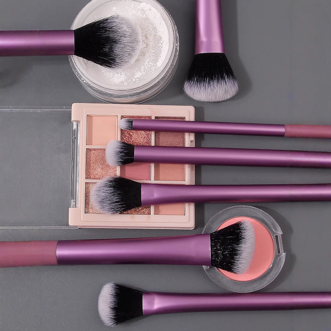 Cross-border exclusive 7-piece makeup brush set, loose powder brush, blush, eyeshadow brush, makeup artist's beauty tools in stock, dispatched instantly Application Scenario