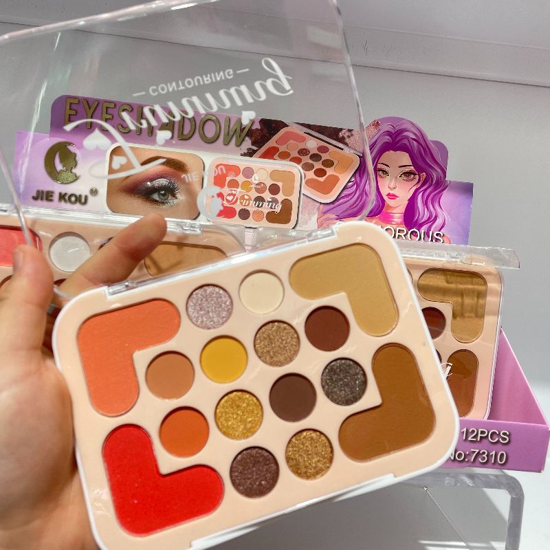 eyeshadow 16 colors Multi-purpose eyeshadow disc Application Scenario