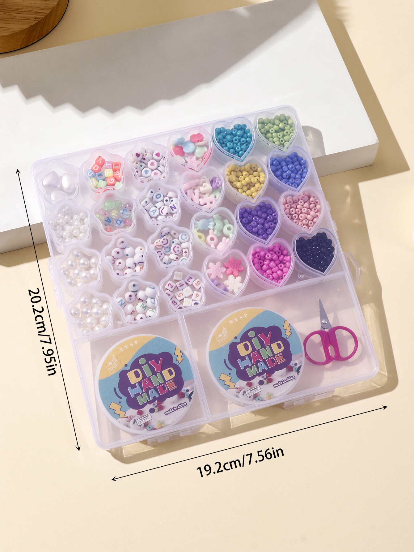 Cross-border beaded toy necklace bracelet, children's beaded stringing, girls' diy handmade set box 3 Application Scenario