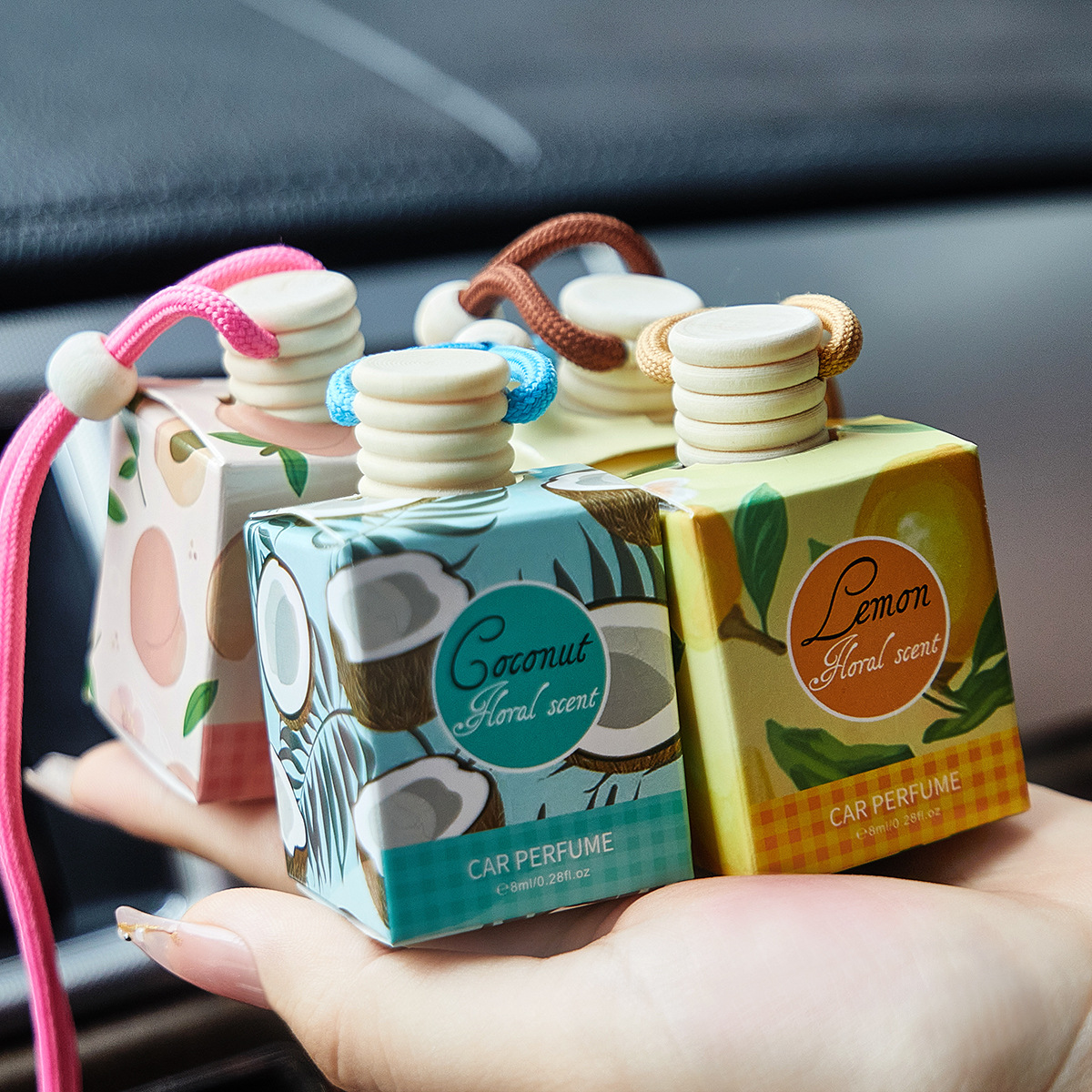 Cross-border exclusive FORMBO car lanyard perfume, car-specific deodorizing aromatherapy pendant accessories, car aromatherapy Specification drawing