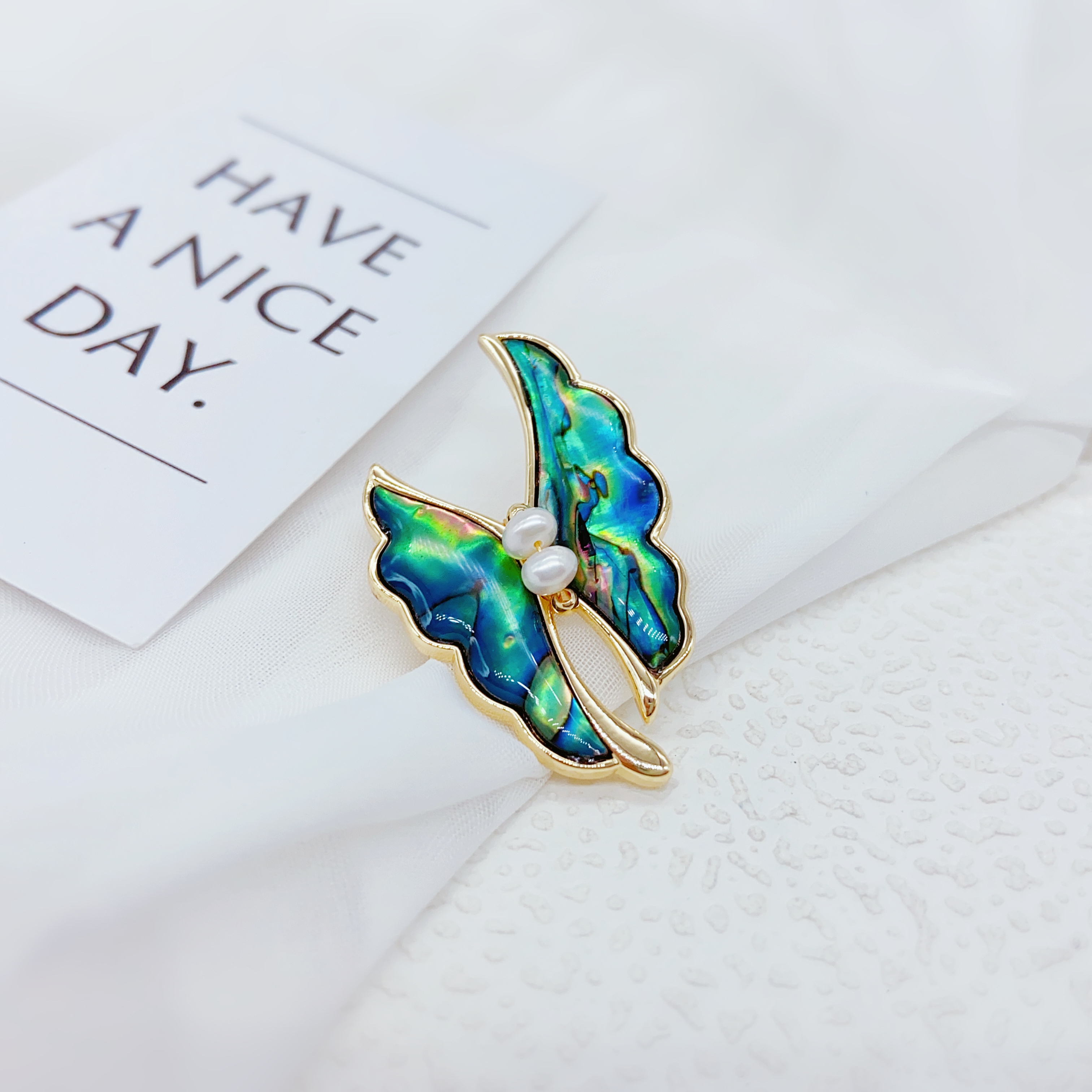 Pearl flower brooch, Baroque pearl brooch, brooch, decorative national trend brooch, retro accessory brooch, ladies' waist-cinching fashion, suitable for daily wear details Picture