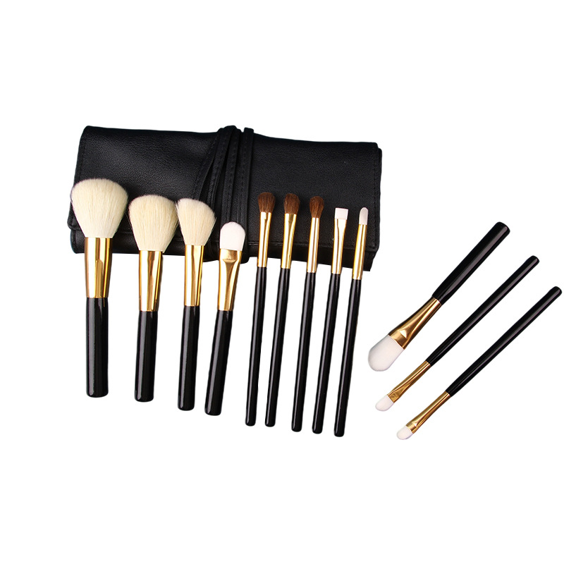 A 12-piece goat hair makeup brush set, including a horsehair eyeshadow brush, animal hair beauty tools, and a portable soft hair blush brush Item Picture