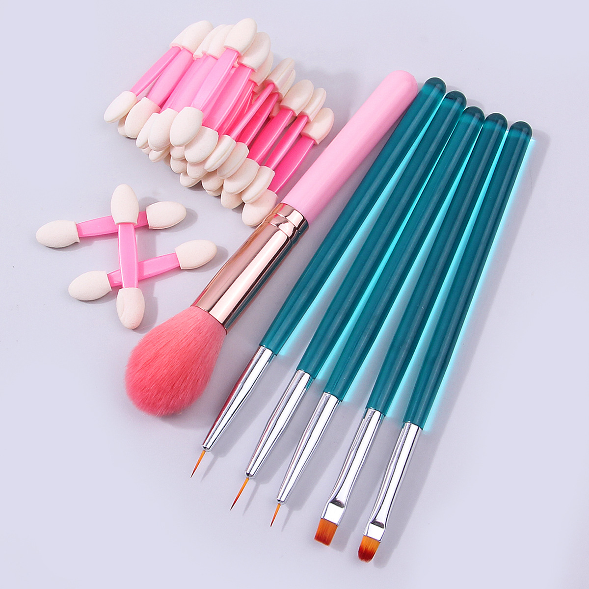 Nail art tools: Double-headed sponge, smudge brush, flame dust brush, 5 nail art brushes, nail outline and outlining brushes full figure