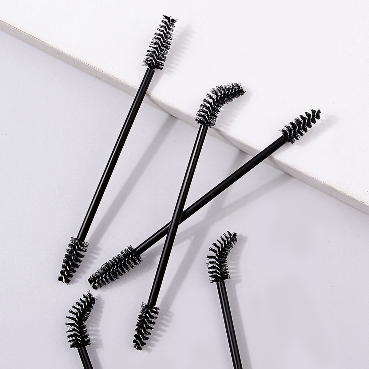 Portable eyelash extension double-head brush, eyelash brush, spiral eyebrow brush, comb and sweep eyebrows, portable ultra-fine makeup and eyelash extension worker Specification drawing