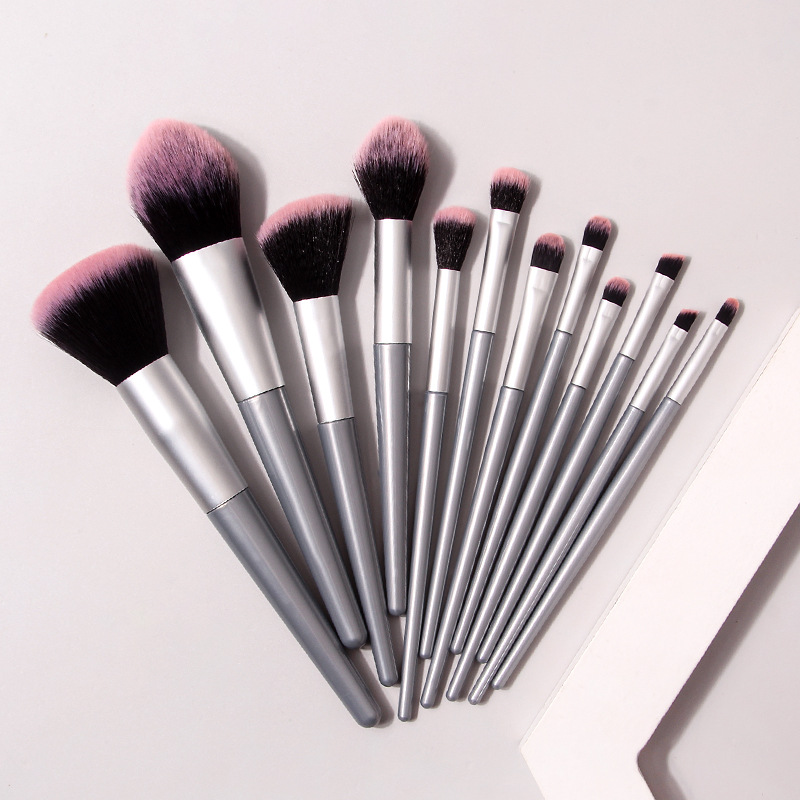 Newly launched 12 sets of makeup brushes suitable for makeup artists, available for wholesale in stock Application Scenario