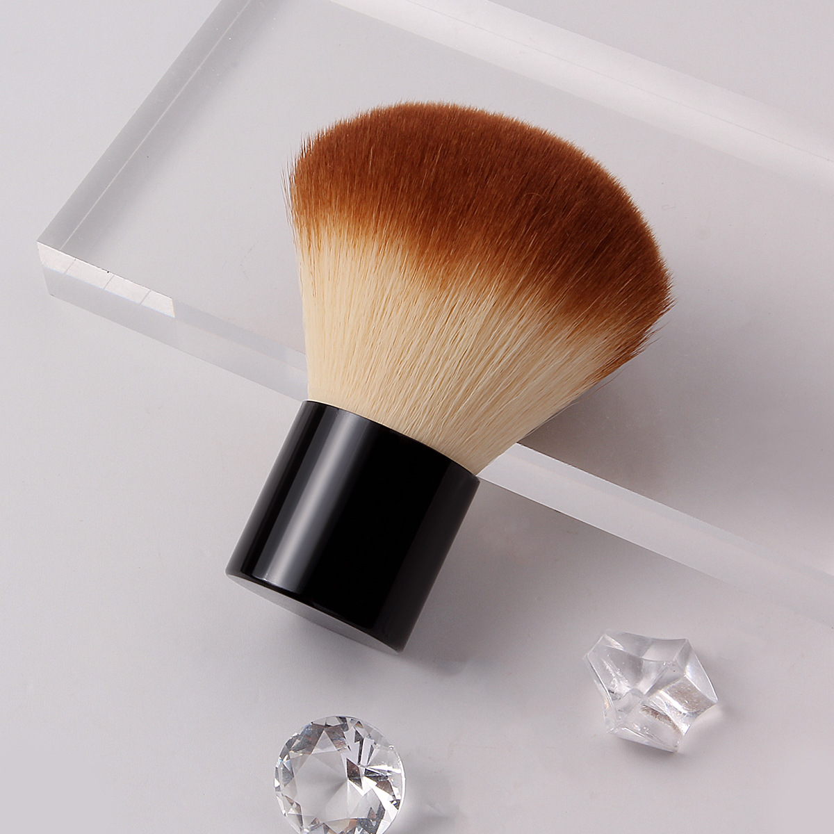 Single large mushroom brush, Kabuki soft bristles, loose brush, setting brush, multi-functional facial blush brush details Picture