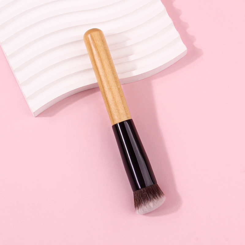 Single natural wood-colored thumb foundation concealer brush, contouring brush, soft bristles, shadow brush, portable facial makeup brush details Picture