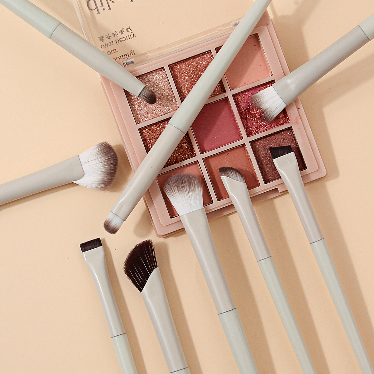 New 9-piece cloud porcelain eye brush set: Eye smudging brush, eye contour brush, blade eyeliner brush, detail brush, beauty tools Application Scenario