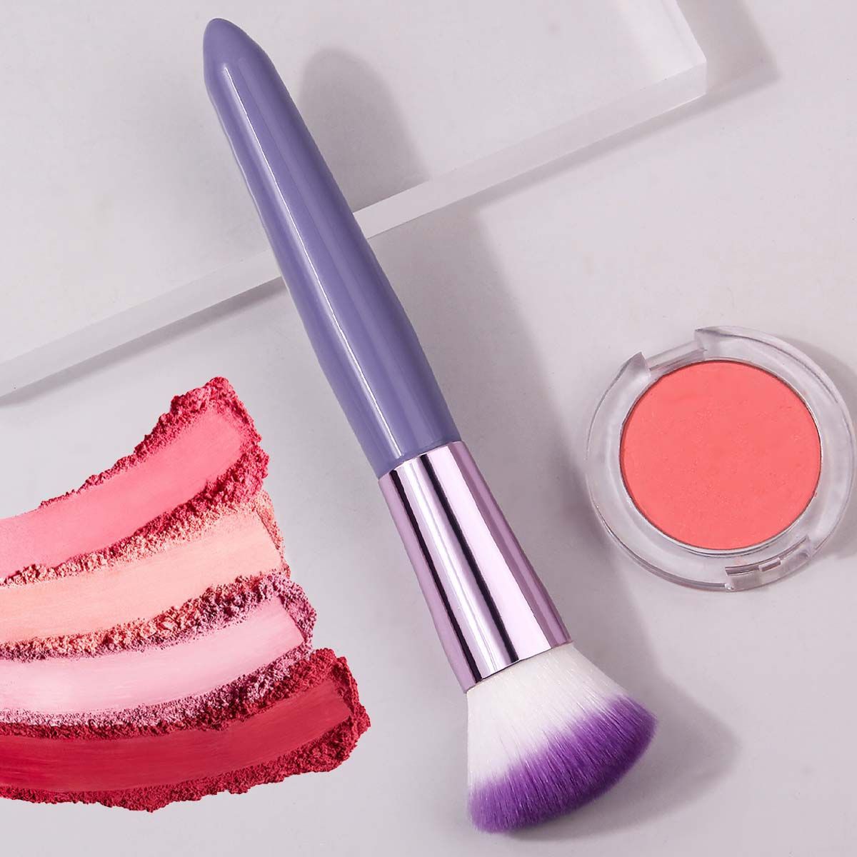 Single wooden-handled blush brush, soft bristles, setting powder, highlighter brush, facial makeup and contusion brush manufacturer's wholesale stock full figure