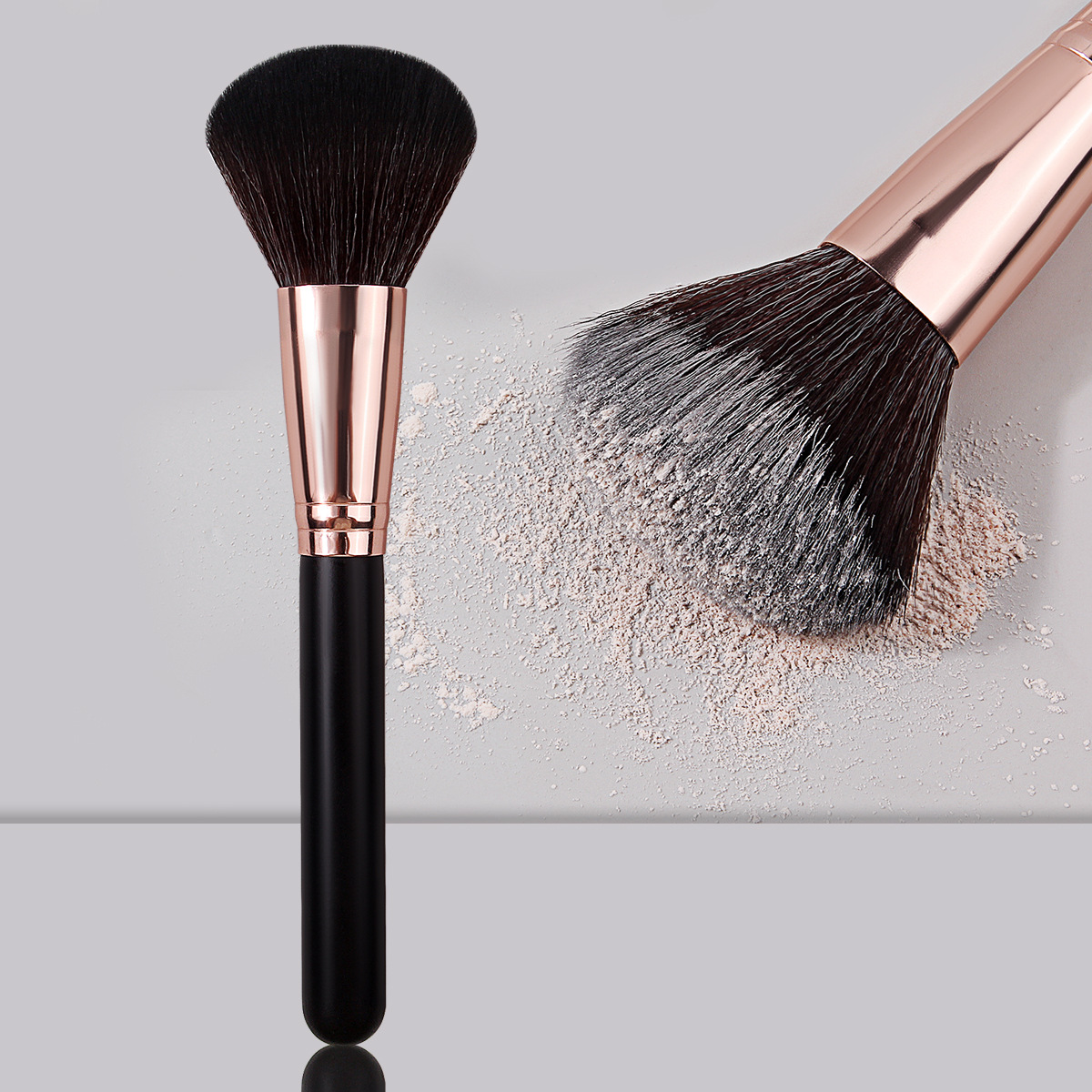 High-quality large-sized blush brushes, wood-handled makeup brushes, loose powder brushes, foundation brushes, and beauty tools in stock from the manufacturer full figure