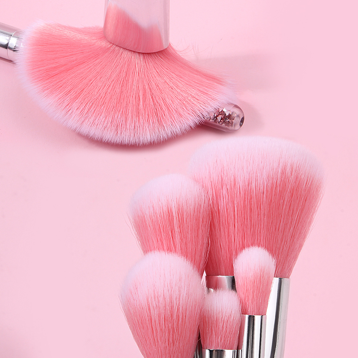 Cross-border best-selling 5 diamond-handled makeup brush sets, pink makeup brushes in makeup buckets, refreshing makeup brushes details Picture