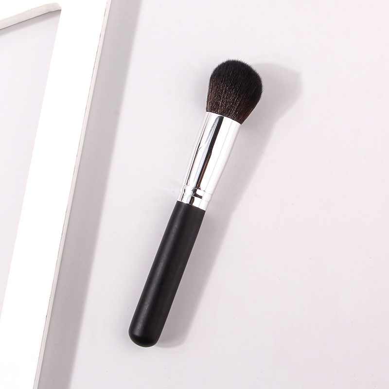 New single-stem loose brush black wooden handle soft bristle setting brush portable makeup tool in stock, wholesale makeup brushes Application Scenario
