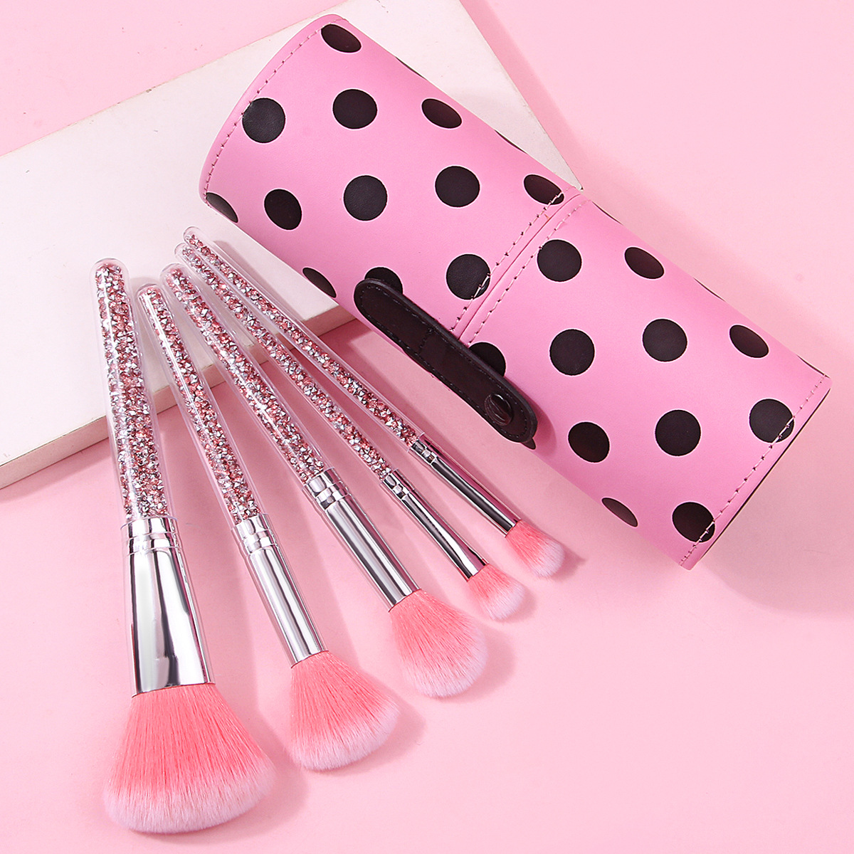 Cross-border best-selling 5 diamond-handled makeup brush sets, pink makeup brushes in makeup buckets, refreshing makeup brushes full figure