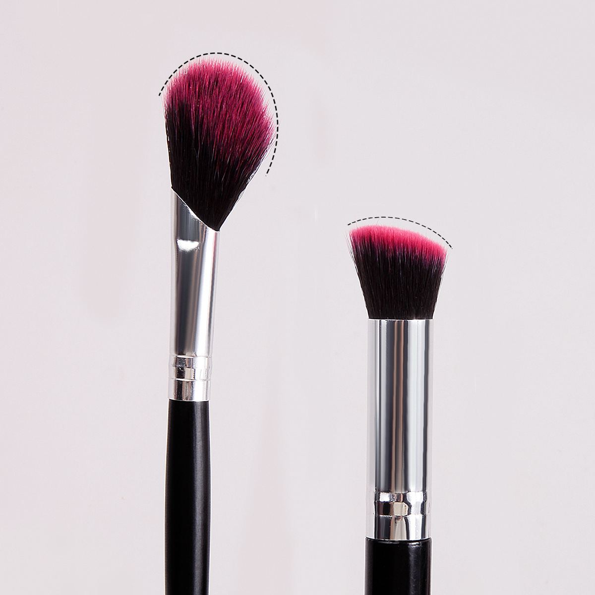 In stock: Half-leaf nose shadow brush, minor contouring brush, nose profile brush, highlight brush, round slanting concealer brush to cover eye bags and dark circles details Picture