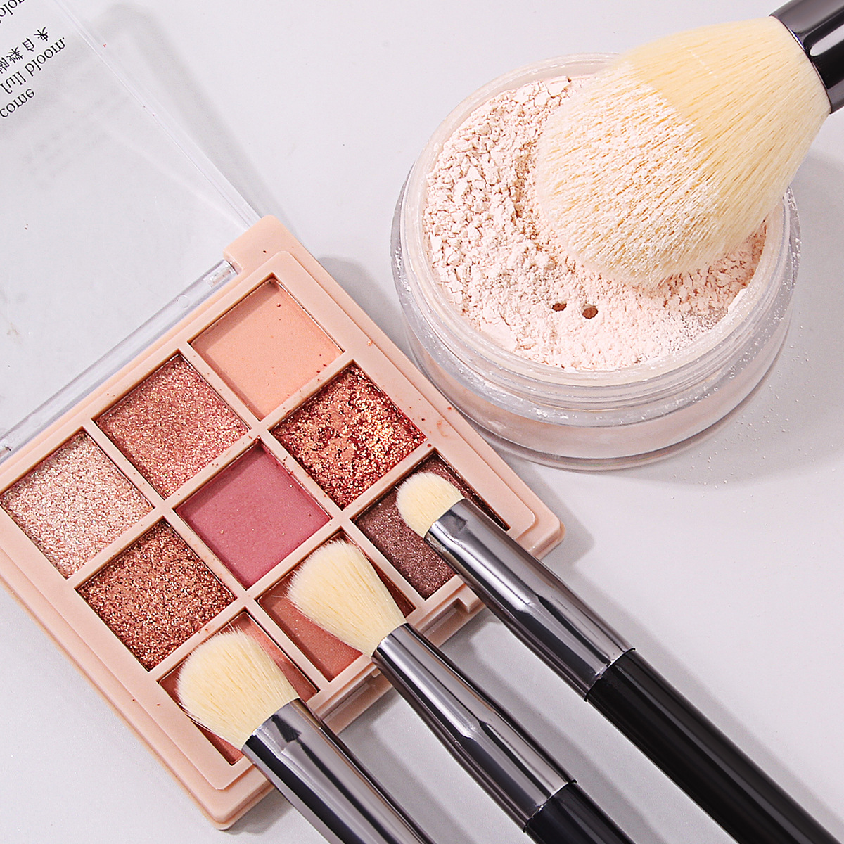 Cross-border bestseller: 4-piece portable makeup brush set mini, non-powder soft bristle blush eyeshadow brush, and smudging brush Specification drawing
