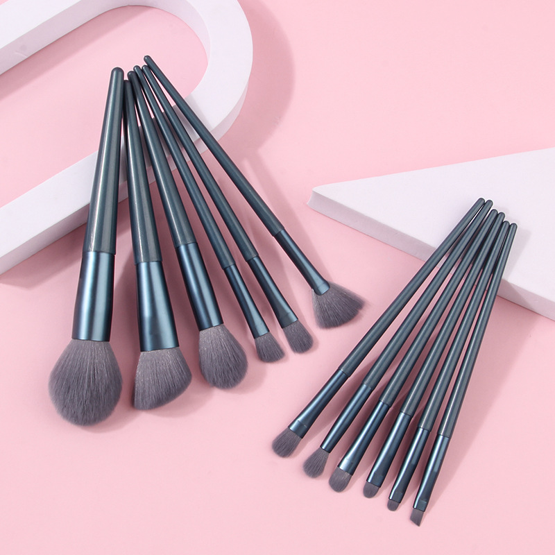 Beginner's facial makeup brushes in stock, a complete set of portable loose powder brushes, high-gloss brushes, and a complete set of makeup for cross-border wholesale Application Scenario