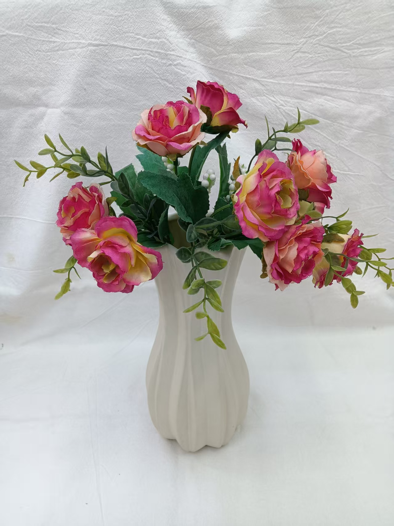 Ceramic craft ornaments, vases, entrance hall ornaments, solid color simple ceramic vases/craft vases, flower arrangements Specification image