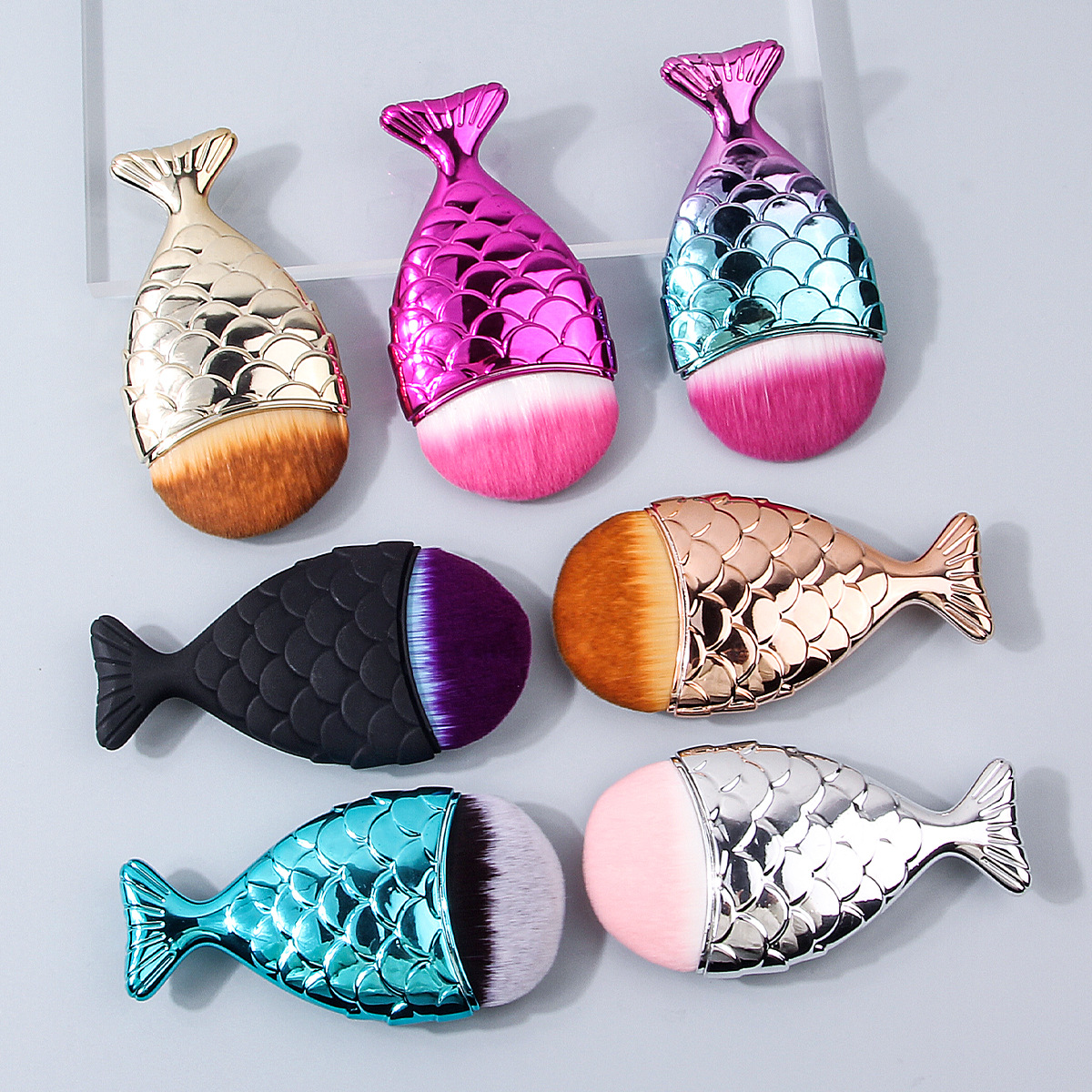 Single mermaid foundation brush, makeup brush, nail brush, and Big Fish beauty tools are available for direct sale from the manufacturer on the same day details Picture