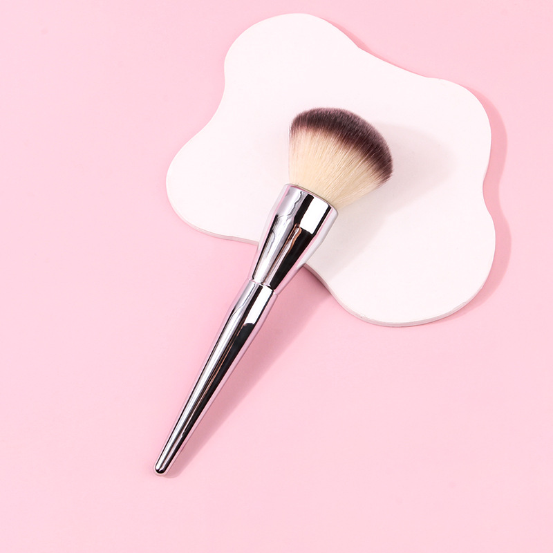 Single large-sized loose brush, super soft fiber loose brush beauty tool, setting brush manufacturer in stock for wholesale Application Scenario