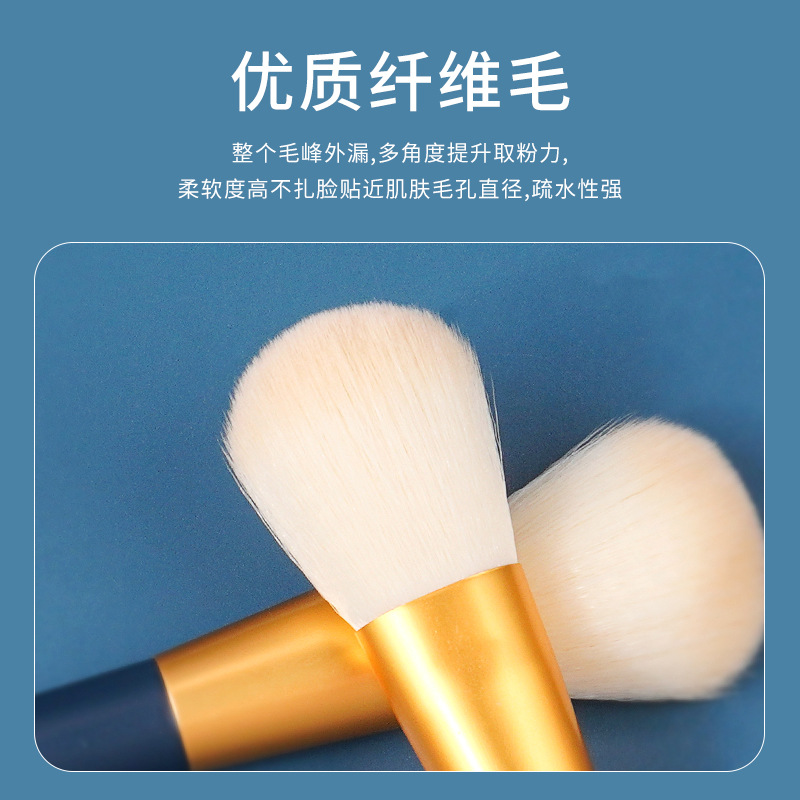 Single blush brush, beginner makeup brush, lacquered wooden stick, soft bristle portable makeup brush, wholesale beauty tools details Picture