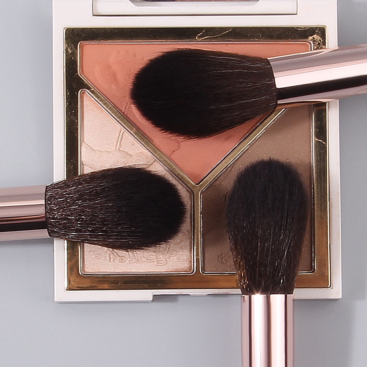 New apricot-colored wooden handle blush brush, Flame high-gloss brush, powder brush, facial makeup gift brush, in stock for wholesale Specification drawing