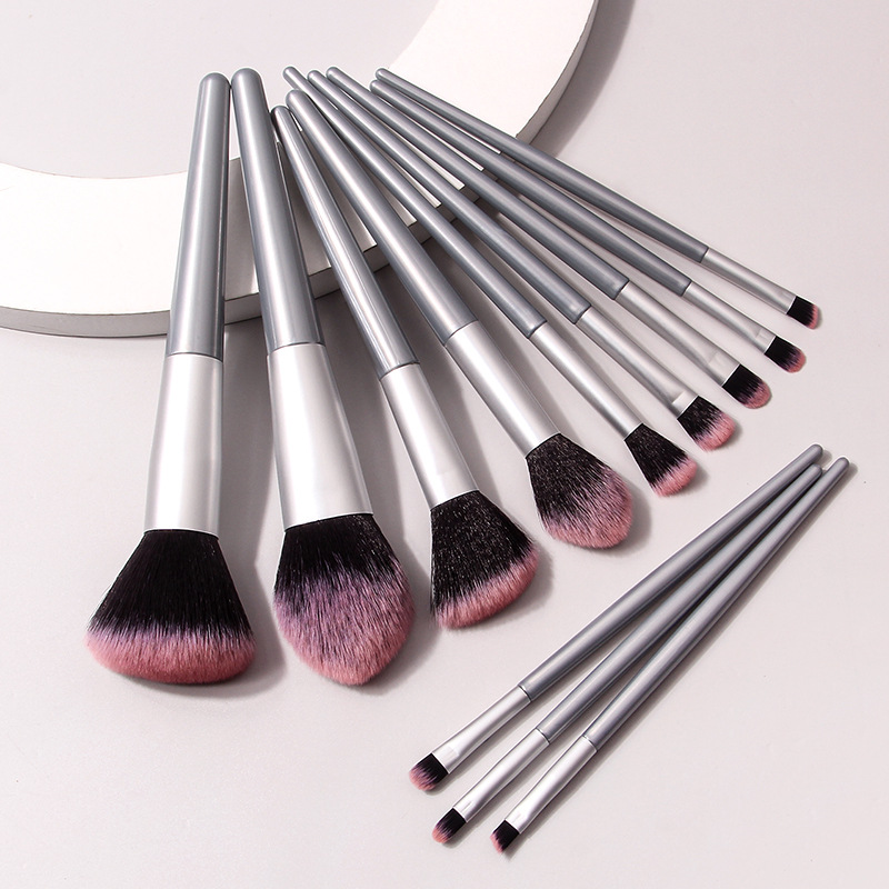 Newly launched 12 sets of makeup brushes suitable for makeup artists, available for wholesale in stock Specification drawing