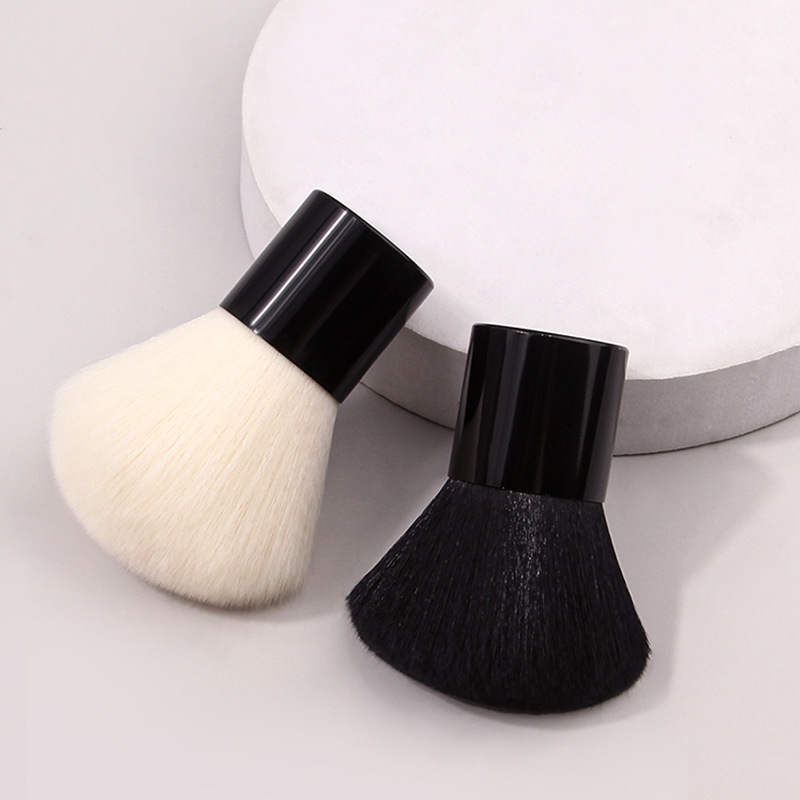New large-sized base, multi-functional makeup tool, nail art dust brush, mushroom head brush Application Scenario